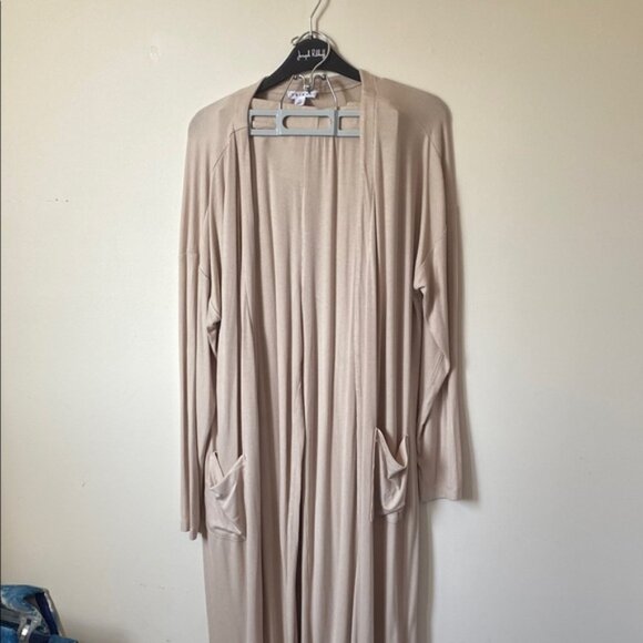 Tribal Cream Pantsuit with Soft Drapey Material - Picture 1 of 7
